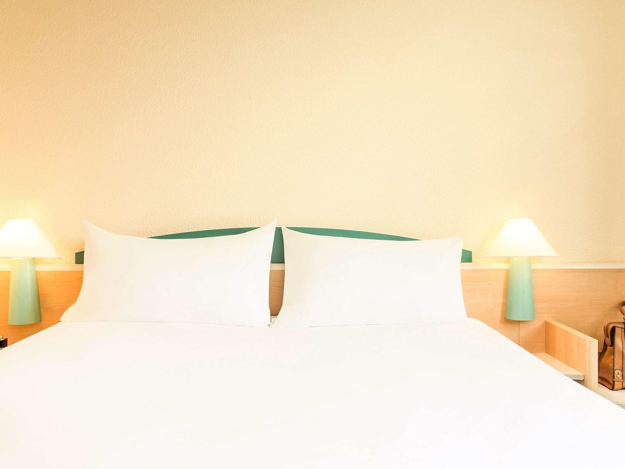 Ibis Paris Porte De Bercy Charenton-le-Pont Bagian luar foto