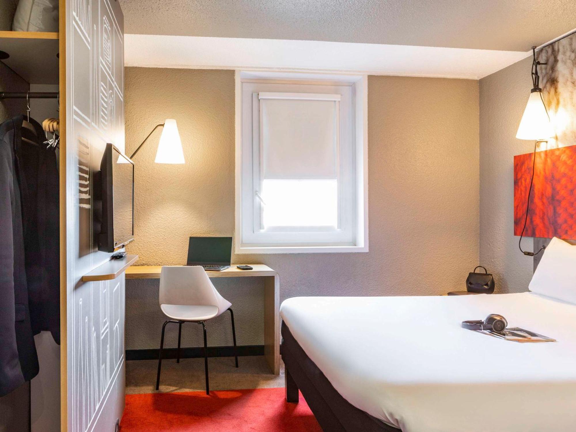 Ibis Paris Porte De Bercy Charenton-le-Pont Bagian luar foto